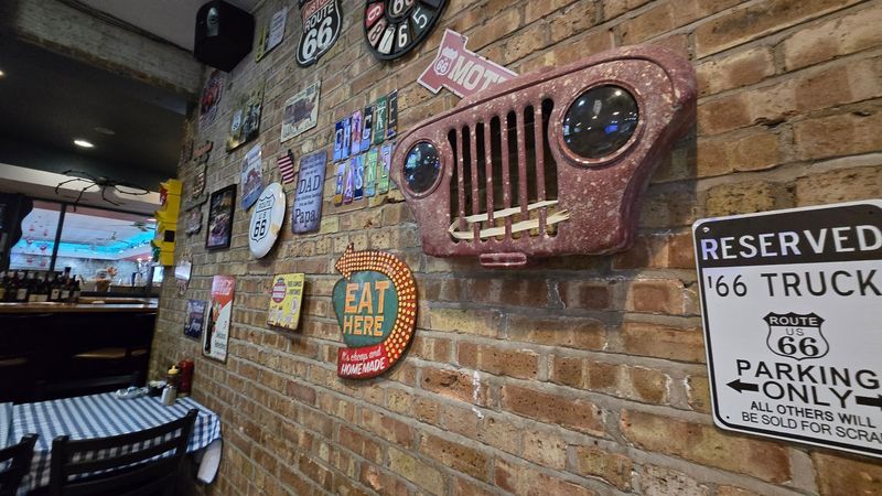 Dell Rhea's Chicken Basket