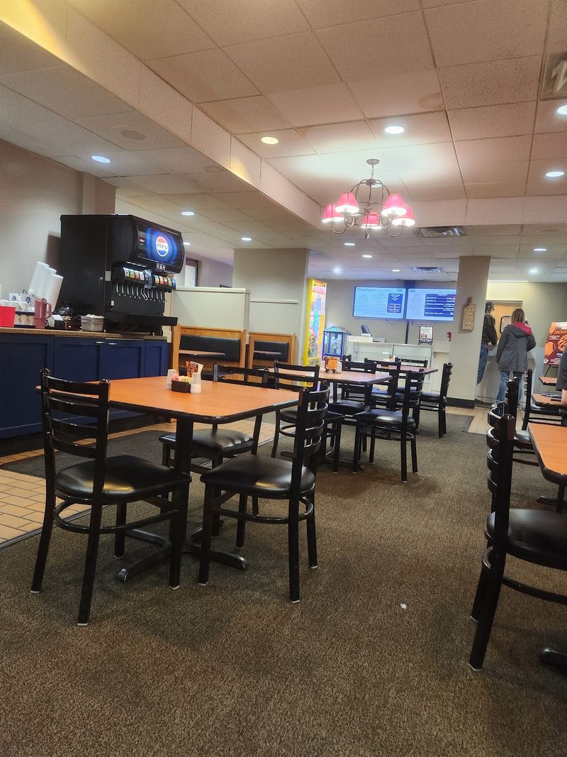 No Frills Comfort And Room For A Crowd