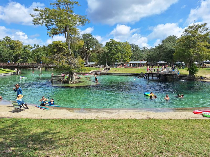 Hart Springs Park, Bell