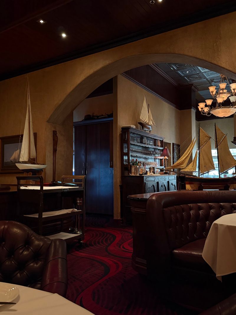 Duke's Steakhouse