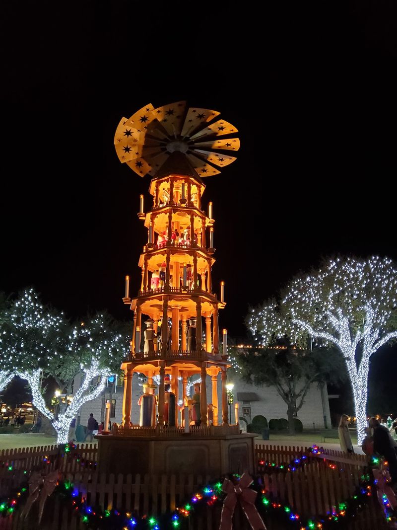 A German Christmas Market Lands Right In Texas
