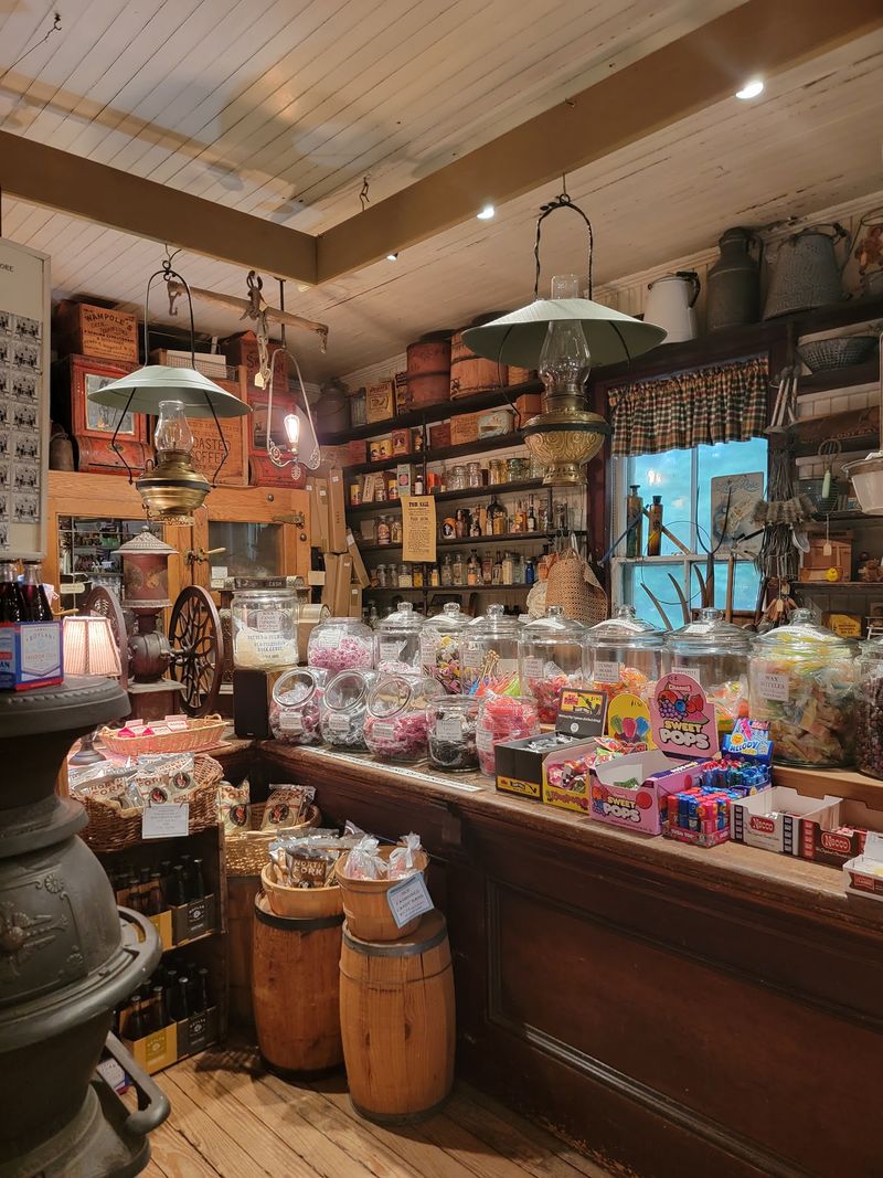 Gold Rush Dreams And Hollywood Customers