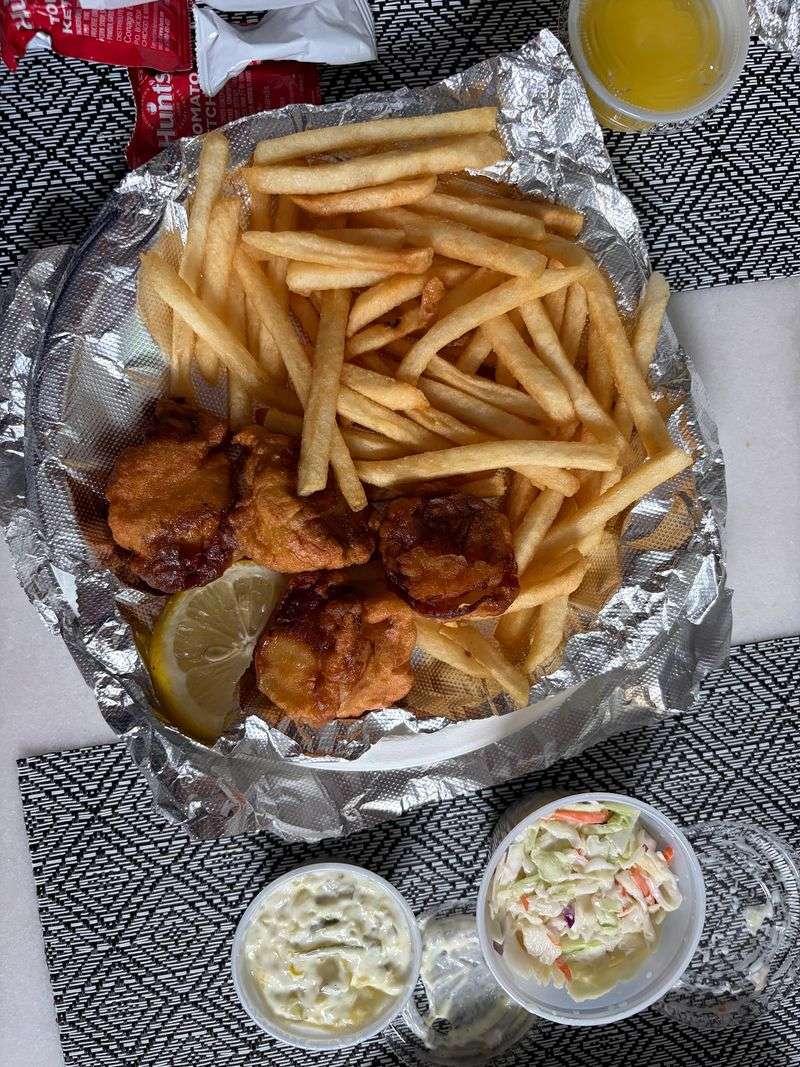 Fried Clams And Scallops Worth Ordering
