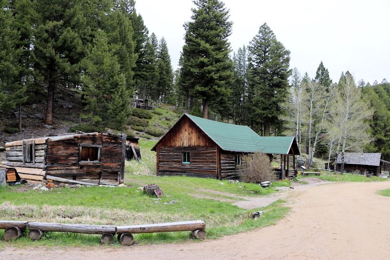 The Visitor Center And Its Friendly Hosts