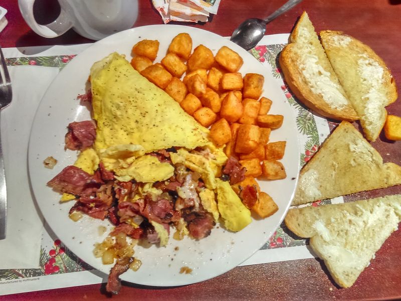 Omelets Made Just Your Way Steal The Spotlight