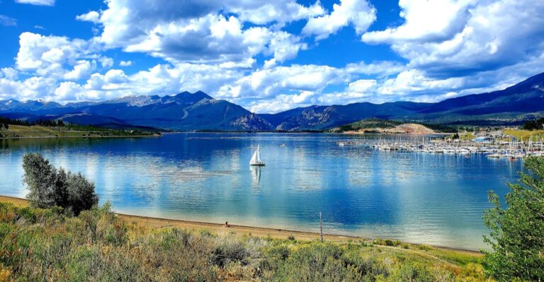 The Once-Quiet Colorado Lake Town That Summer Crowds Have Completely Taken Over In The Last Few Years