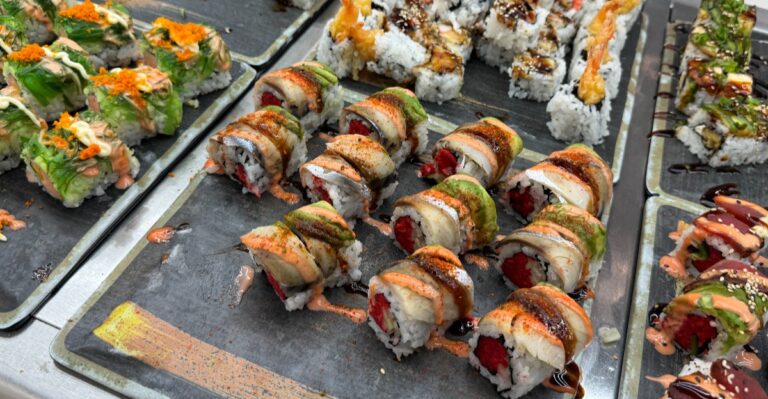 This California Buffet Offers Many Choices, Picking A First Dish Is The Hard Part