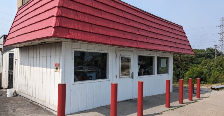The No Frills Illinois Shack That’s Been Smoking Fish And Frying Seafood Platters Since 1928