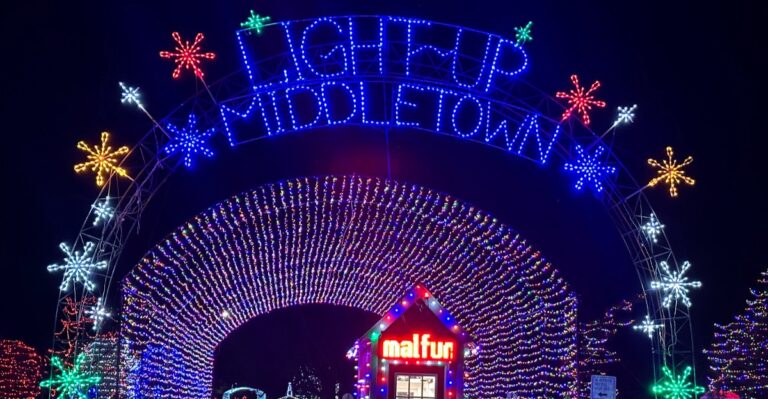 Come November, 6 Ohio Drive-Through Light Shows Let Kids Watch In Their Pajamas