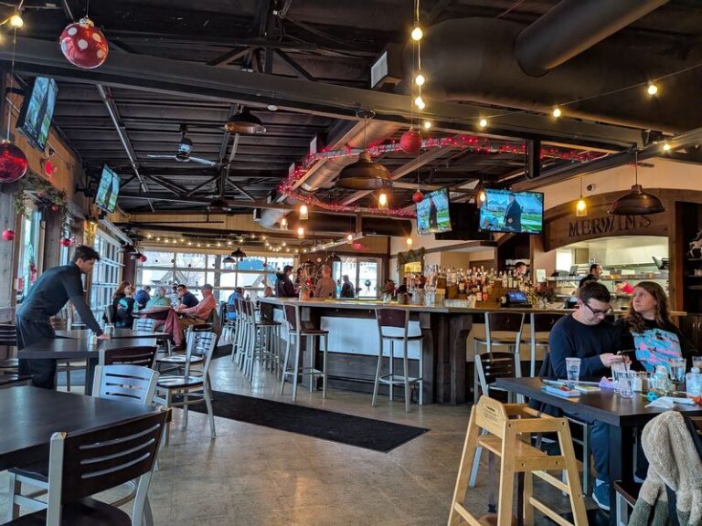 This Ohio Riverfront Restaurant Serves Crab Cakes And Walleye With Cargo Ships Gliding Past The Patio