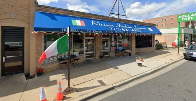 The Hidden Illinois Deli Where Locals Go Out Of Their Way For Italian Beef Sandwiches Double The Usual Size
