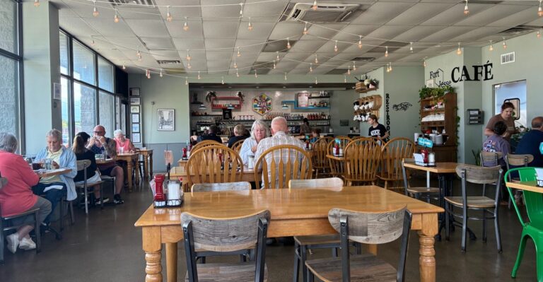 This Illinois Breakfast Cafe Serves Hearty Diner-Style Plates In Really Large Portions