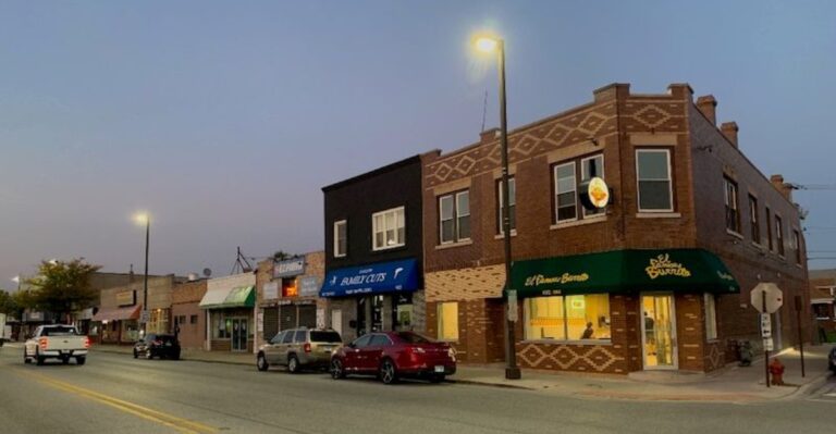 This Family-Run Illinois Mexican Spot Has Served Giant, Budget-Friendly Burritos For Over 35 Years