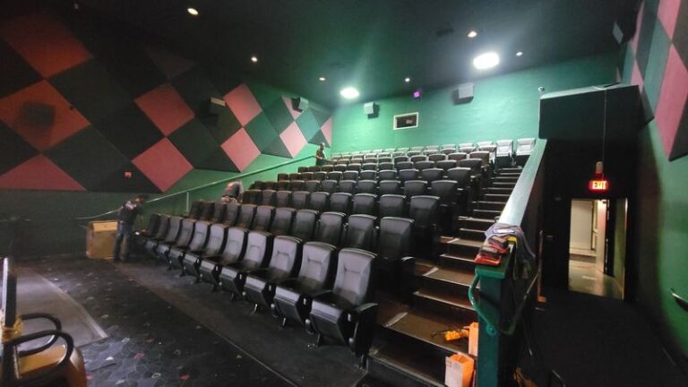 8 Nevada Old-School Movie Spots Where A Family Night Out Still Costs Under $20
