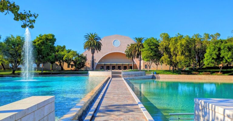 The Tiny California College That Offers Full-Tuition Scholarships And Ranks Among The Best In The Country