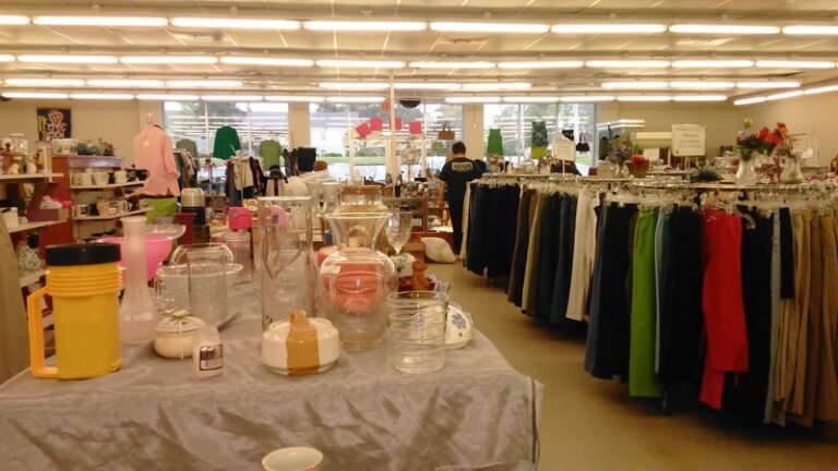 These 8 Mississippi Church Thrift Shops Sell $4 Casserole Dishes And Sweaters While Funding Local Food Pantries